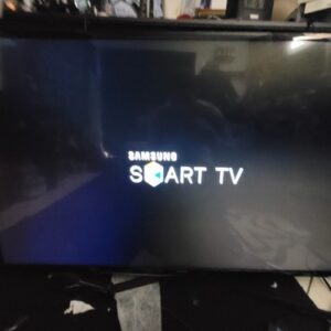 Samsung Smart Tv  MODEL # UN48J5200AF